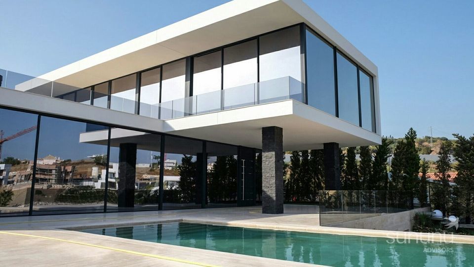 Luxury modern villa In Nueva Andalucía